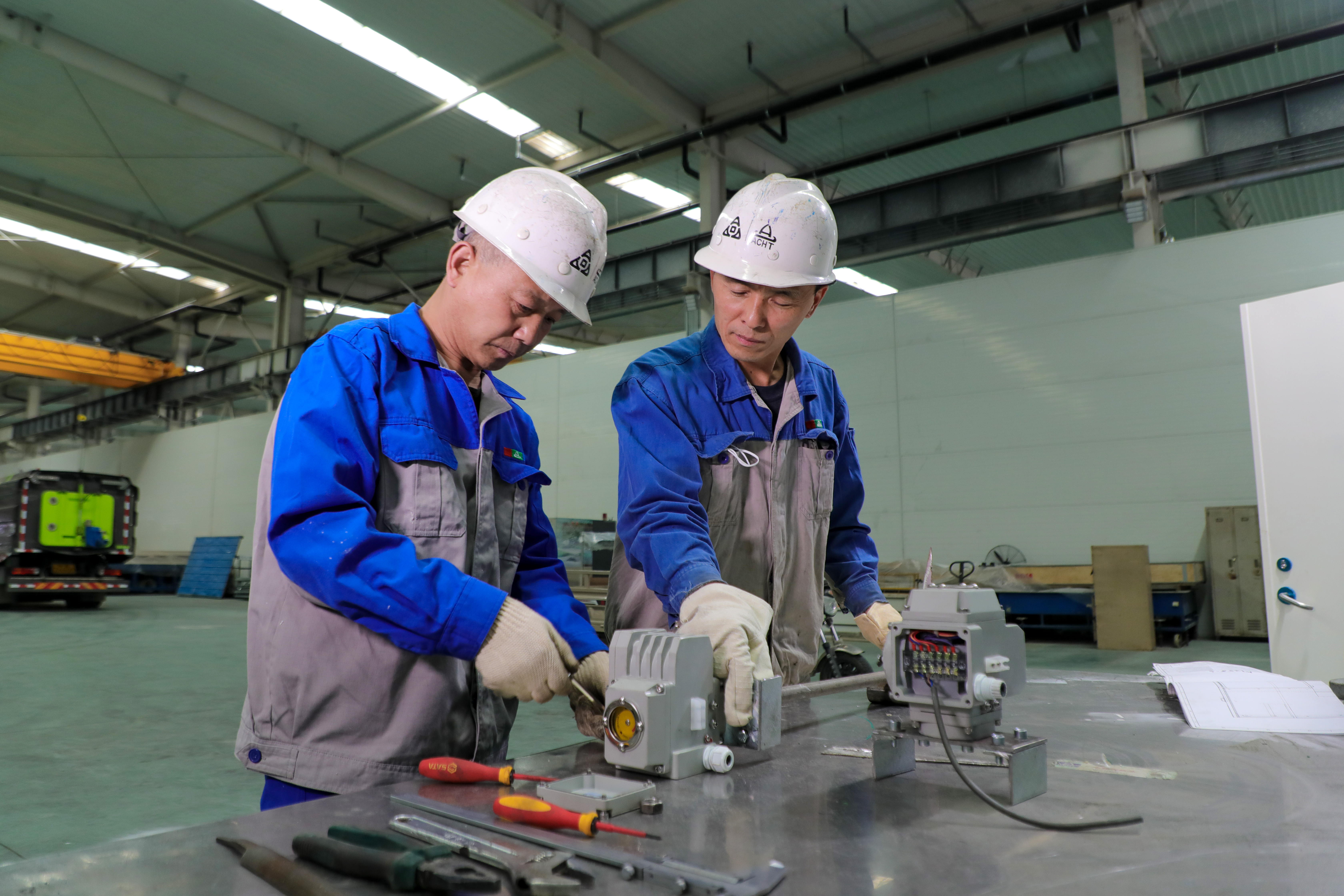 安陽市工人先鋒號:光熱科技設(shè)備維修車間整備系