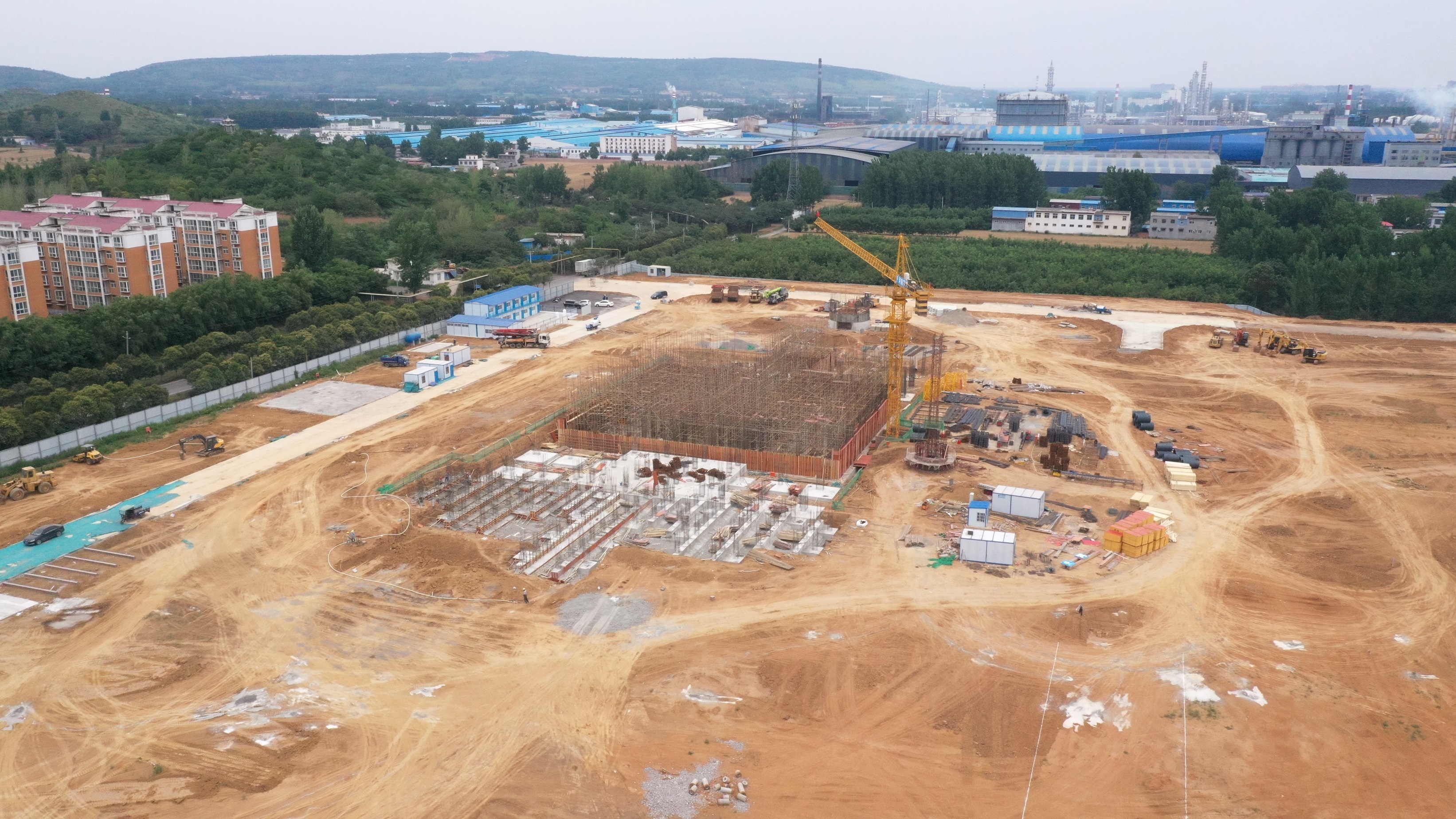 工地黨課動人心 黨員干部齊奮進(jìn)——許昌安彩新能科技有限公司開展講黨課活動