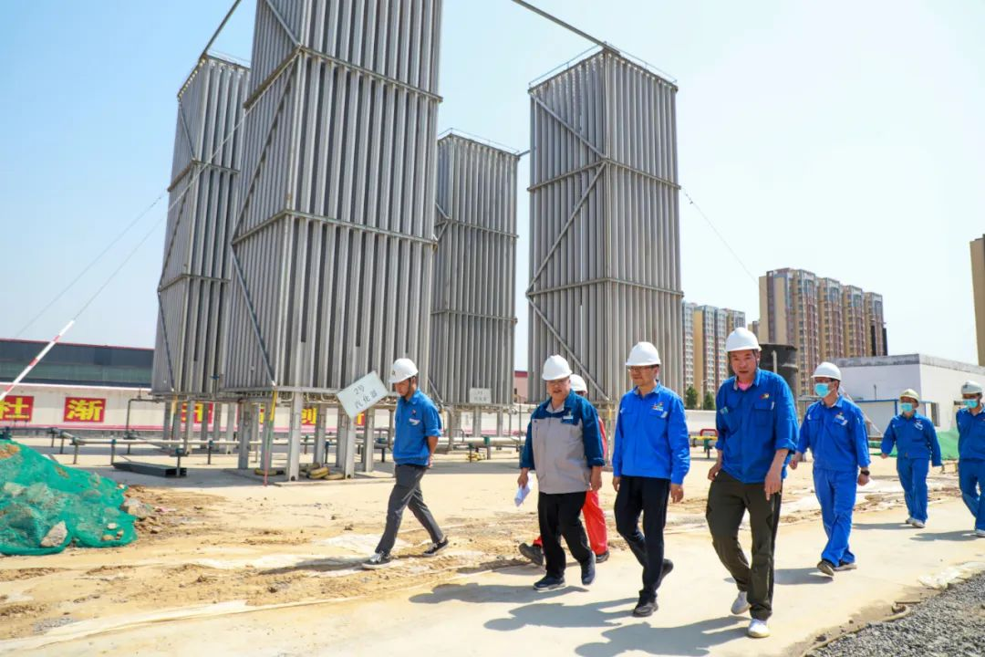 翠籠蒲艾香，慰問送安康——安彩高科總經(jīng)理端午節(jié)慰問一線職工