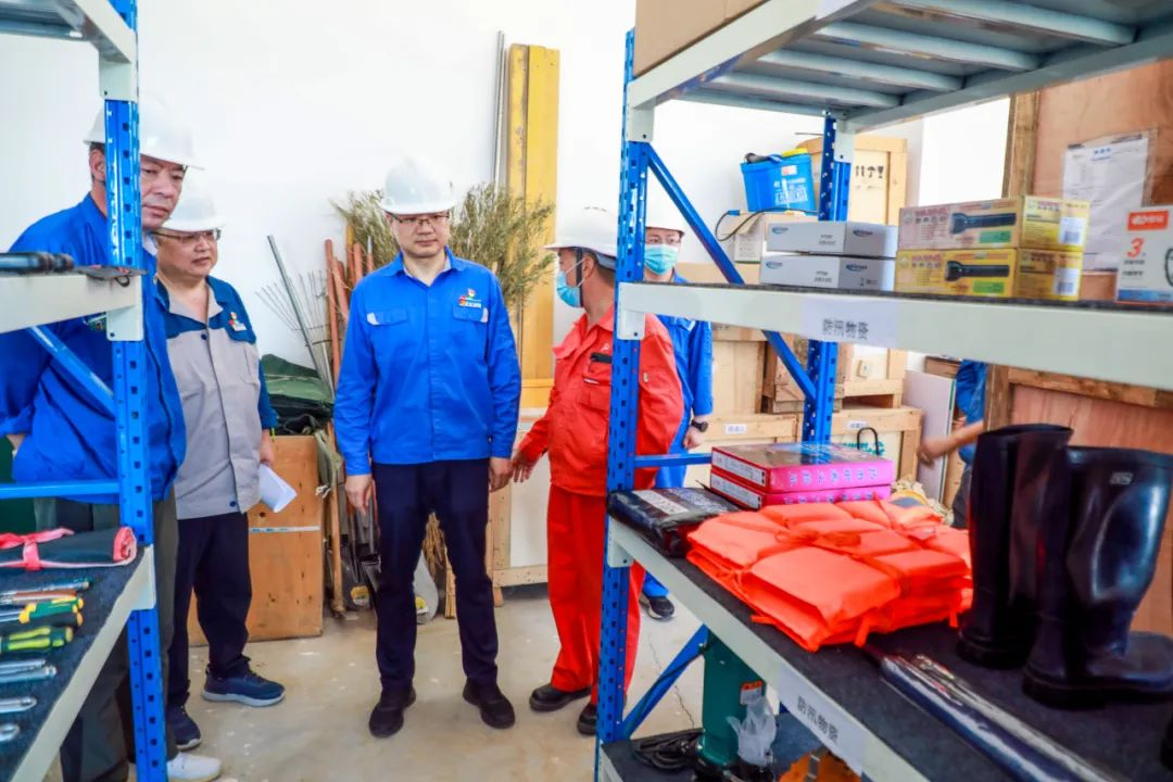 翠籠蒲艾香，慰問送安康——安彩高科總經(jīng)理端午節(jié)慰問一線職工